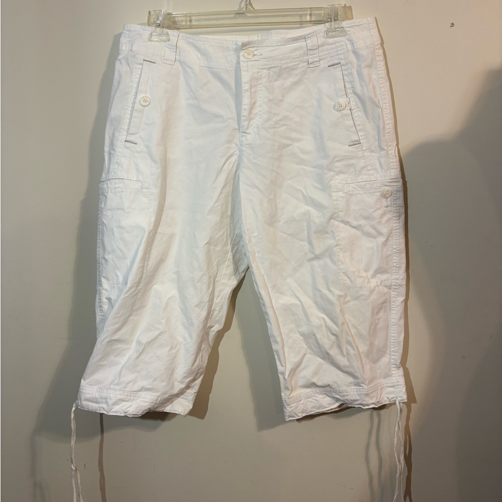 Coldwater Creek Women’s White capri pants size 16P tie at bottom hem w/ pockets